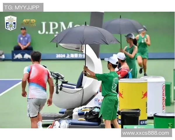 上海网球队状态引发热议球迷对表现和战术分歧明显